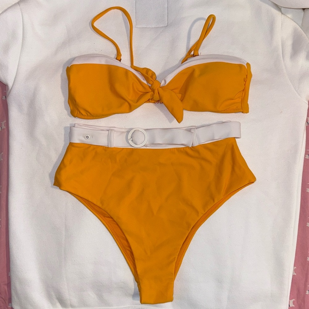 Raisins. Swimming. Size Small